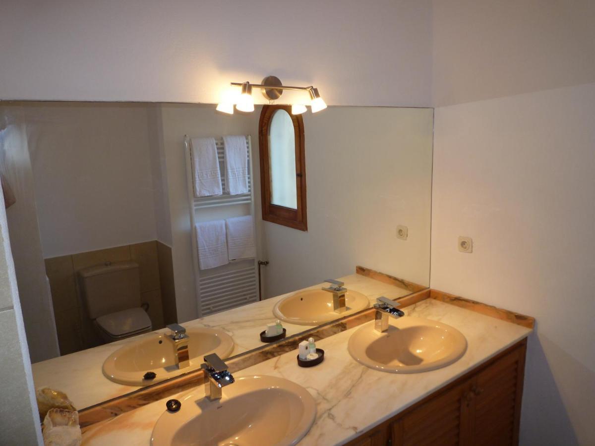 Private Villa Mit Eigenem Pool Unter Palmen Cala Llena Exterior photo